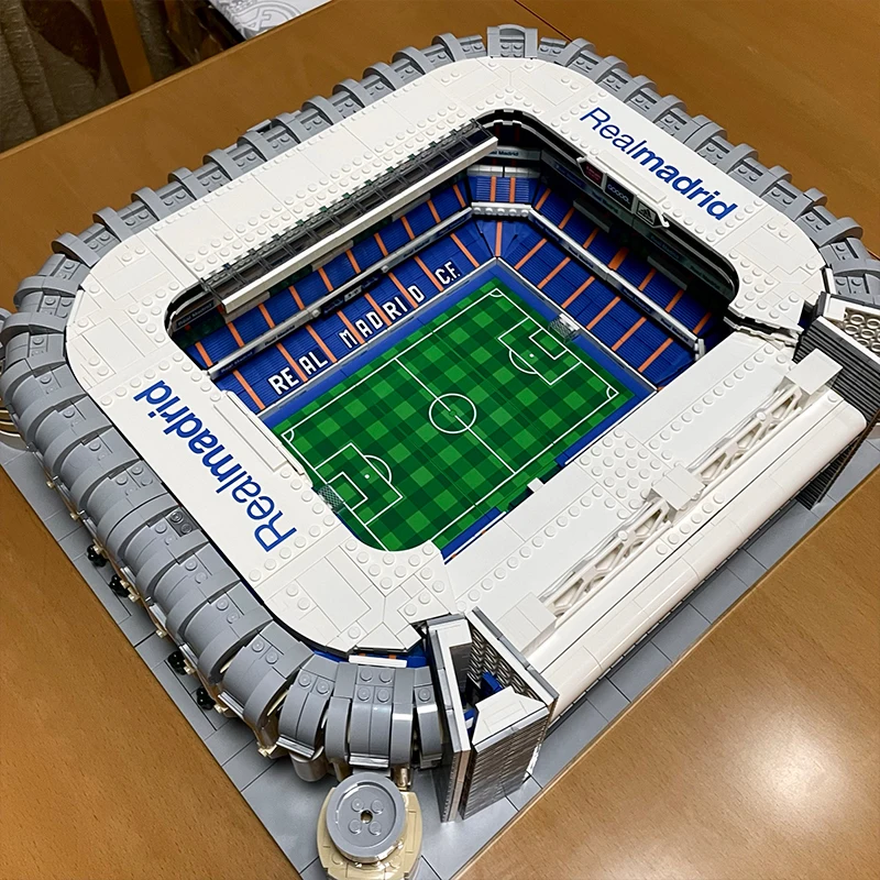 В НАЛИЧИИ Ideas MOC Real Madrid Стадион Сантьяго Бернабеу Совместимая модель 10299 Street View Строительные блоки Кирпичи Детские игрушки Подарок Изображение 0