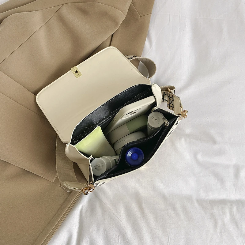 Модная женская сумка с надписью 
