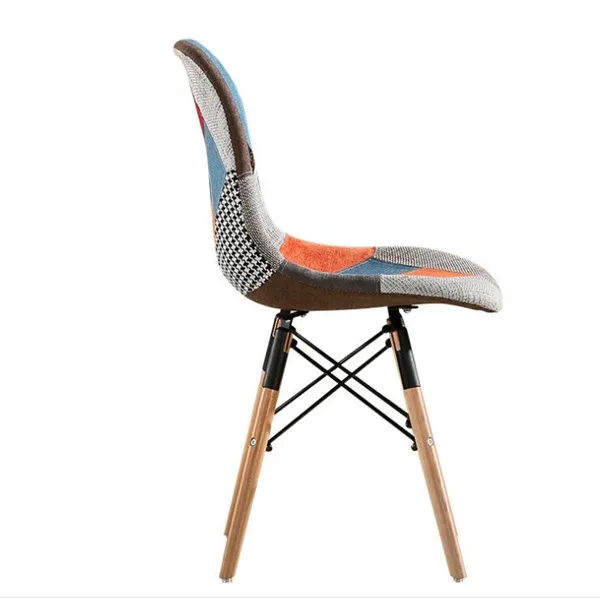 Многоцветный обеденный стул с боковой тканевой обивкой в современном стиле, обеденный стул с ножками из натурального дерева в стиле пэчворк с несколькими узорами Изображение 3