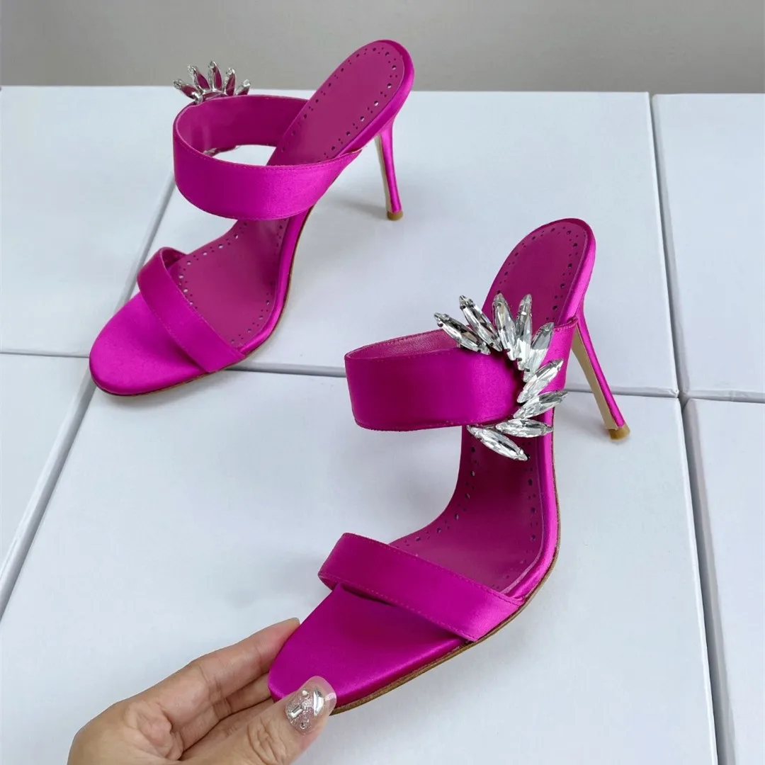 Размер 34-42 Летняя новейшая обувь ярких цветов Женские шелковые тапочки на высоком каблуке Хрустальные горки Узкополосная дизайнерская обувь Zapatilla Изображение 5