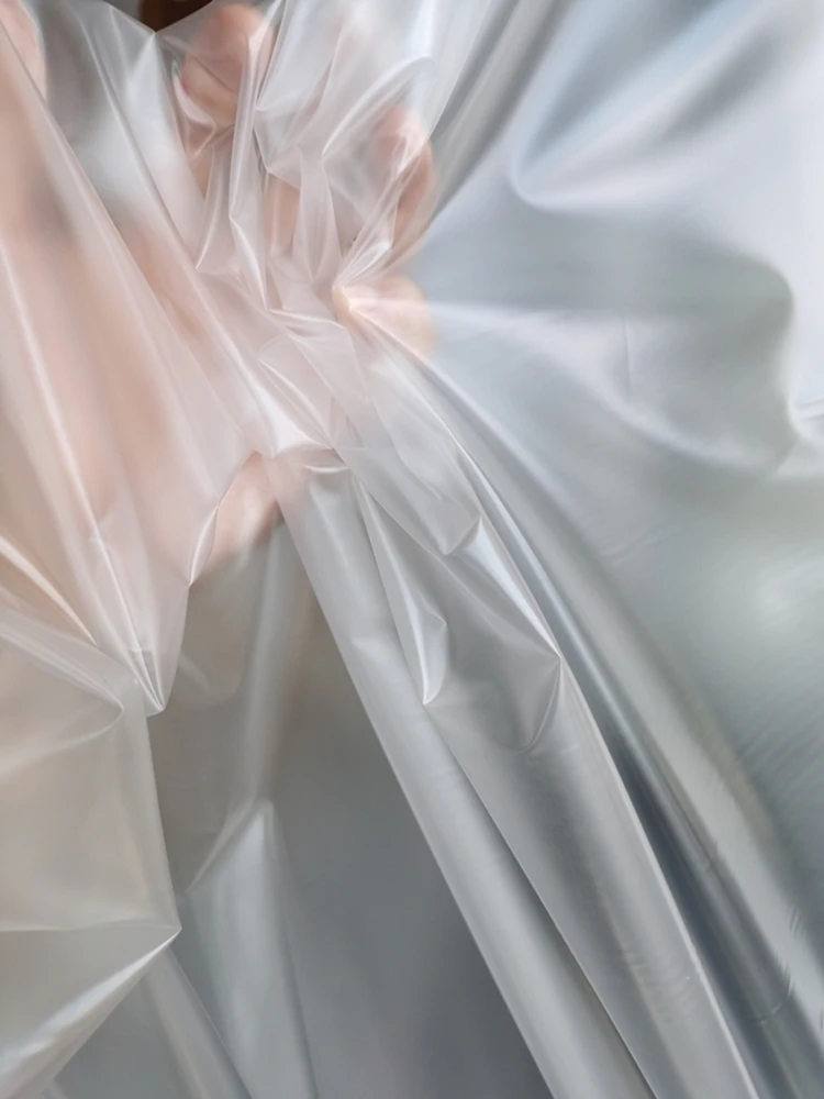 Новая полупрозрачная ткань misty Tpu, прозрачная пластиковая одежда, модный плащ, водонепроницаемая ткань для шитья, Сделай сам, дизайнерская ткань оптом Изображение 1