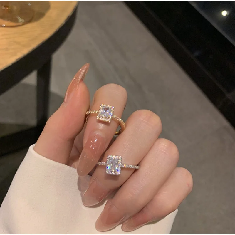 Классическое легкое роскошное кольцо с цирконием, необычный дизайн, квадратный бриллиант, Холодное изысканное кольцо, открытые женские роскошные украшения Изображение 0