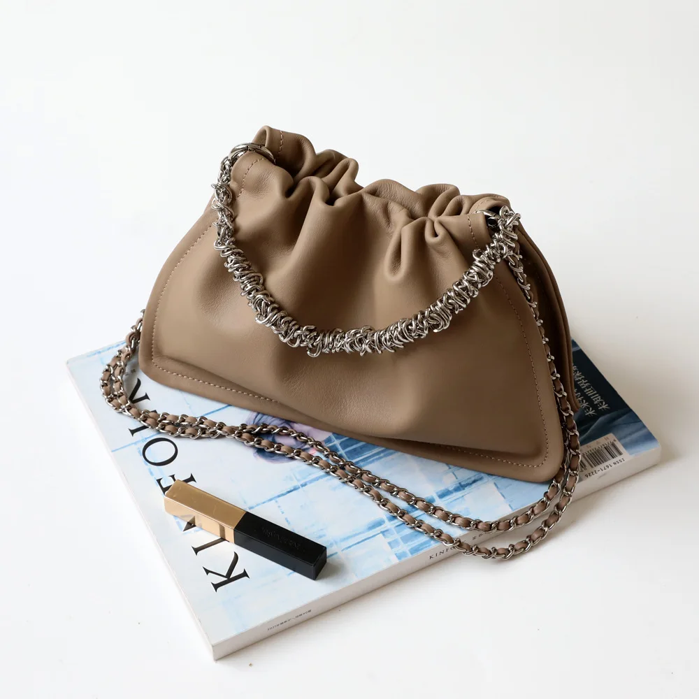 Сумка-тоут из воловьей кожи, нишевая дизайнерская сумка на цепочке под мышками, кожаная сумка cloud bag, женская сумка через плечо на одно плечо Изображение 3