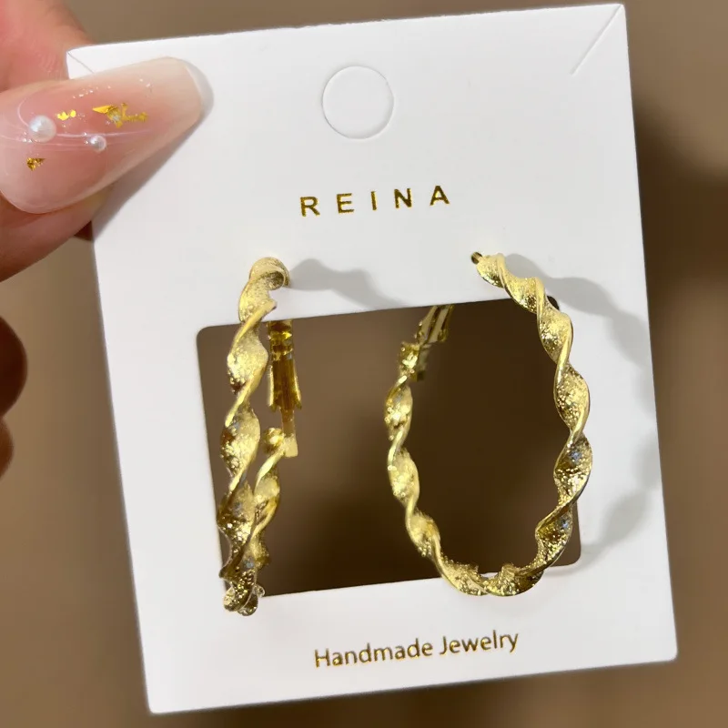 Новые преувеличенно скрученные женские серьги-кольца золотого цвета, неровные металлические серьги-петли, модные украшения для ушей в стиле панк Изображение 5