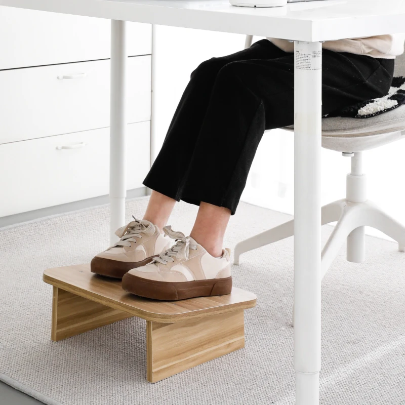 Простота Подставка для ног под столом проста в установке благодаря наклонной конструкции для отдыха ног Подставке для ног и скамеечке для ног Изображение 0