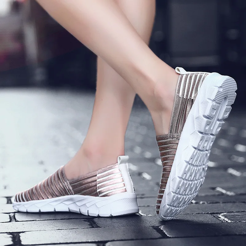 Женская обувь на весну-осень 2023, Удобная Вулканизированная обувь с дышащей сеткой, Женская легкая Ленивая обувь, Повседневные кроссовки Изображение 1