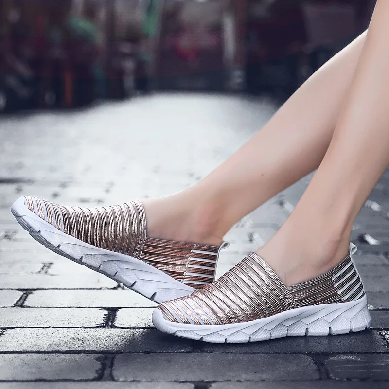 Женская обувь на весну-осень 2023, Удобная Вулканизированная обувь с дышащей сеткой, Женская легкая Ленивая обувь, Повседневные кроссовки Изображение 4