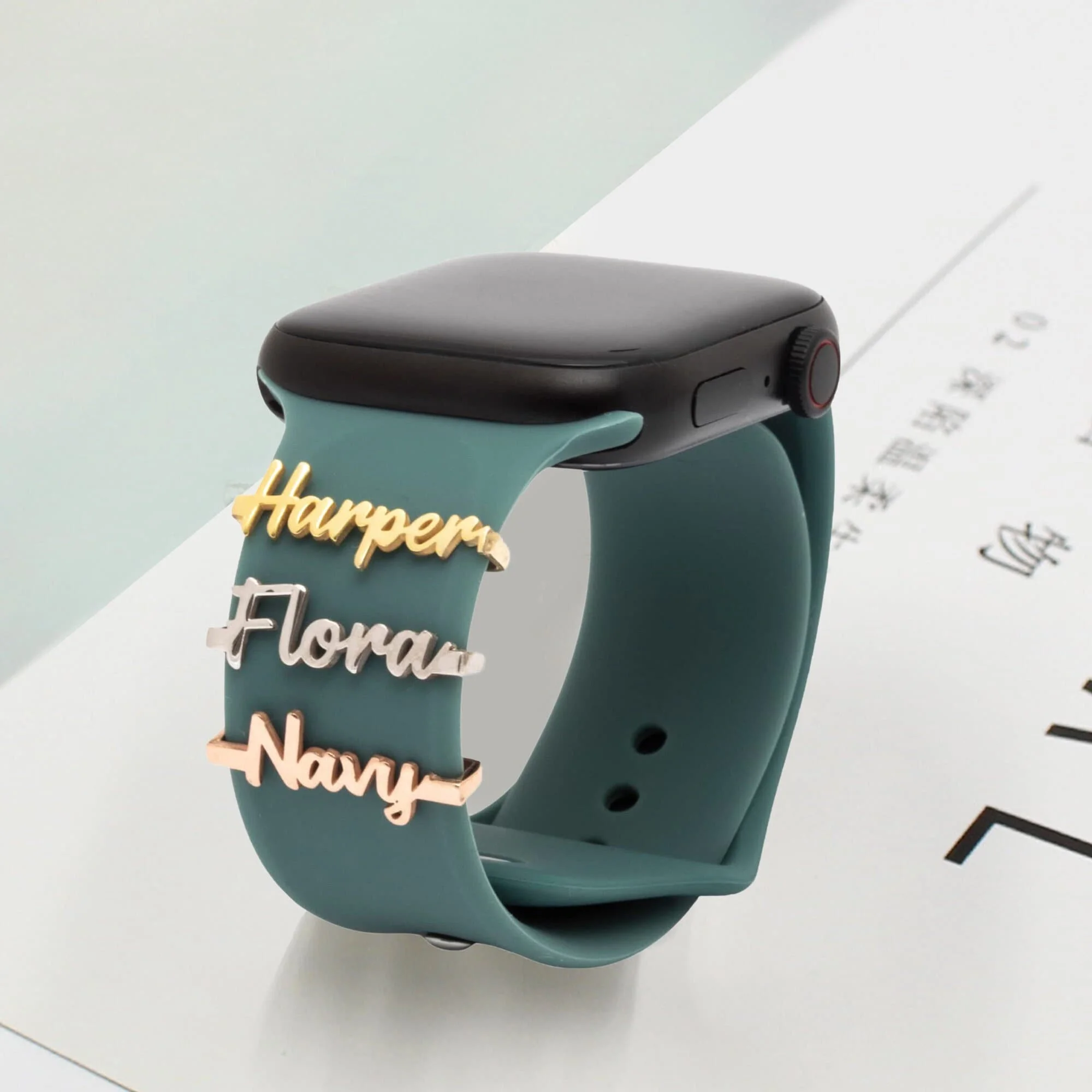 Часы из нержавеющей стали VishowCo с индивидуальным названием Персонализированный браслет Шарм Декоративная петля Персонализированное письмо Ювелирные изделия Лучший подарок Изображение 0