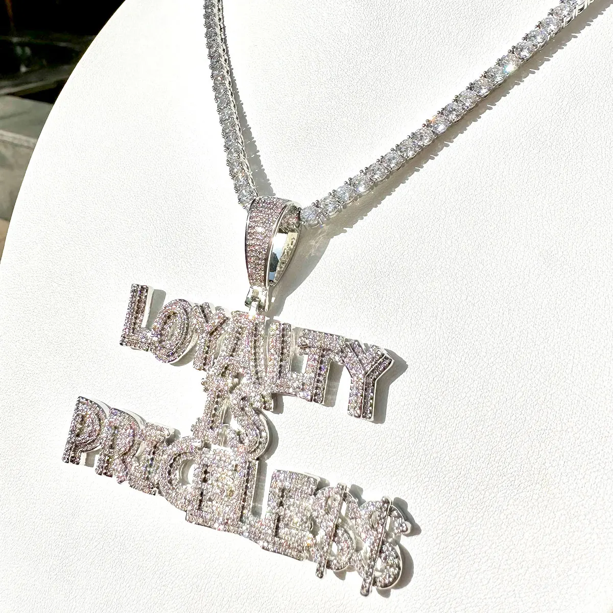 Ожерелье с зубцами для мужчин, покрытое льдом, Верность-бесценный кулон, украшения в стиле хип-хоп Изображение 1