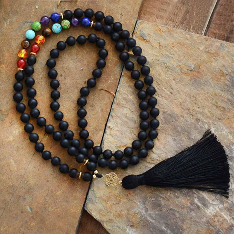 Ожерелье с кисточками в стиле бохо 