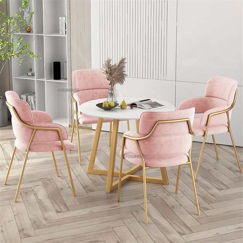 Современная мебель Фланелевые обеденные стулья Кухонный простой розовый стул для макияжа Роскошная мягкая спинка Стул для кафе-столовой A Изображение 0