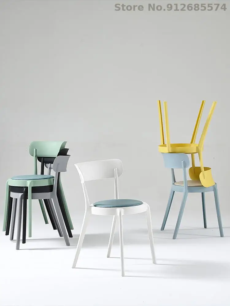 Скандинавский минималистичный пластиковый стул Ins, современный креативный обеденный стул для домашнего ресторана, сетчатый красный стул для повседневного макияжа со спинкой Изображение 2