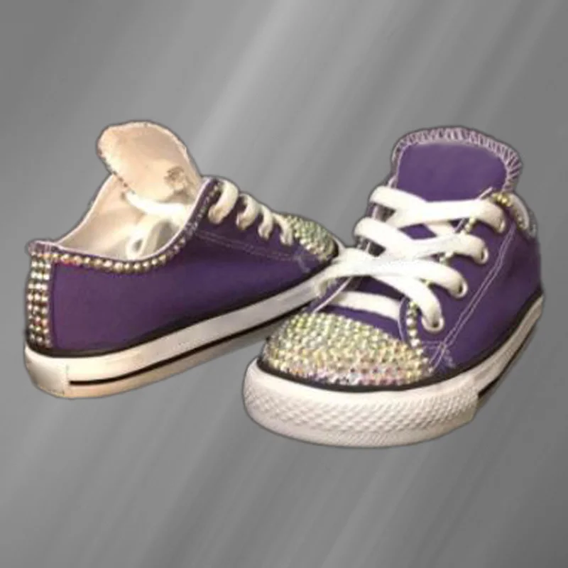 Модный дизайн с фиолетовыми стразами; семейная парусиновая обувь ручной работы на заказ; универсальная удобная обувь для настольных игр. Изображение 3