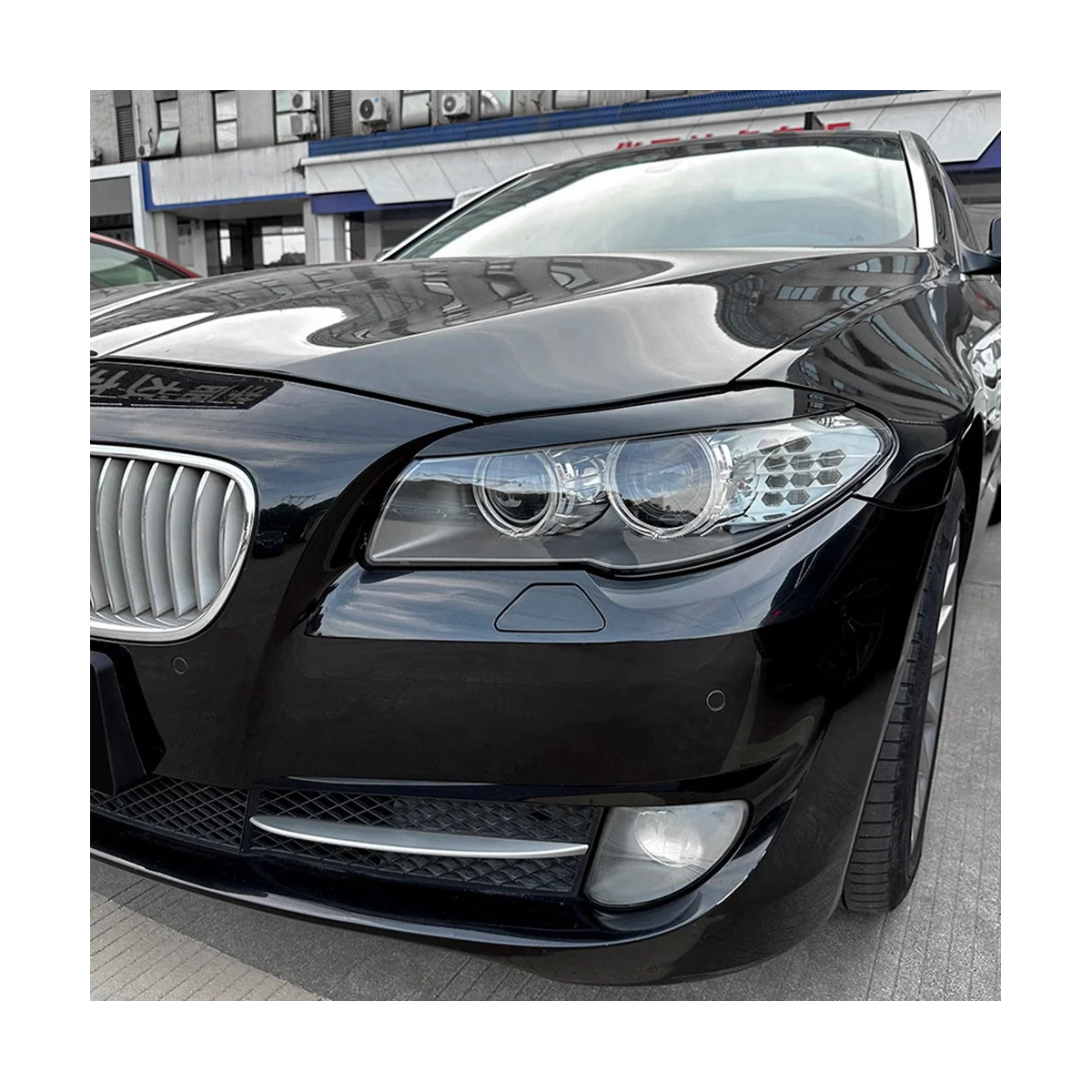 Для BMW 5-Series F10 F11 Начала 2011-2014 Глянцевая Черная Крышка Передней Фары, Декоративная Полоска, Накладка для Бровей, Наклейка Изображение 1